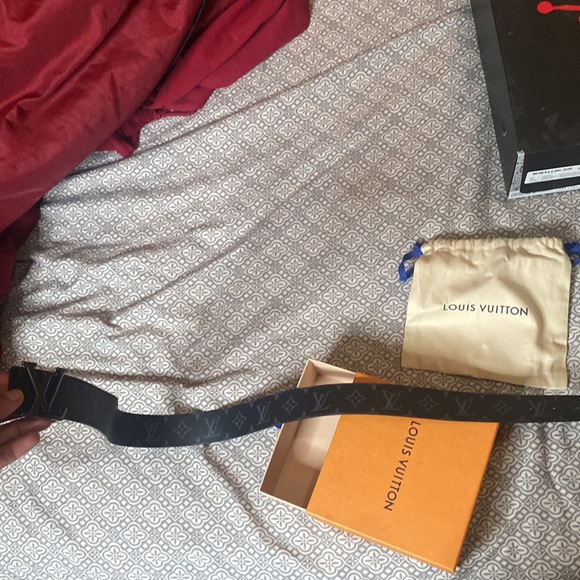 Louis vuitton belt - Picture 2 of 3